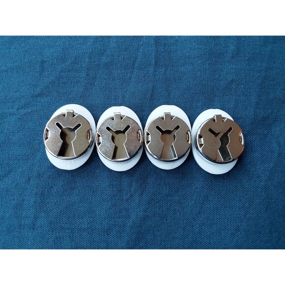 Set of 4 vintage porcelain or ceramic button covers with horses - Picture 4 of 6